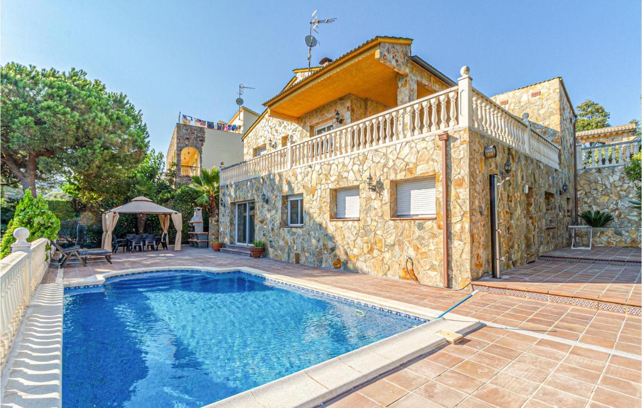 Stunning Home In Палафольс Экстерьер фото